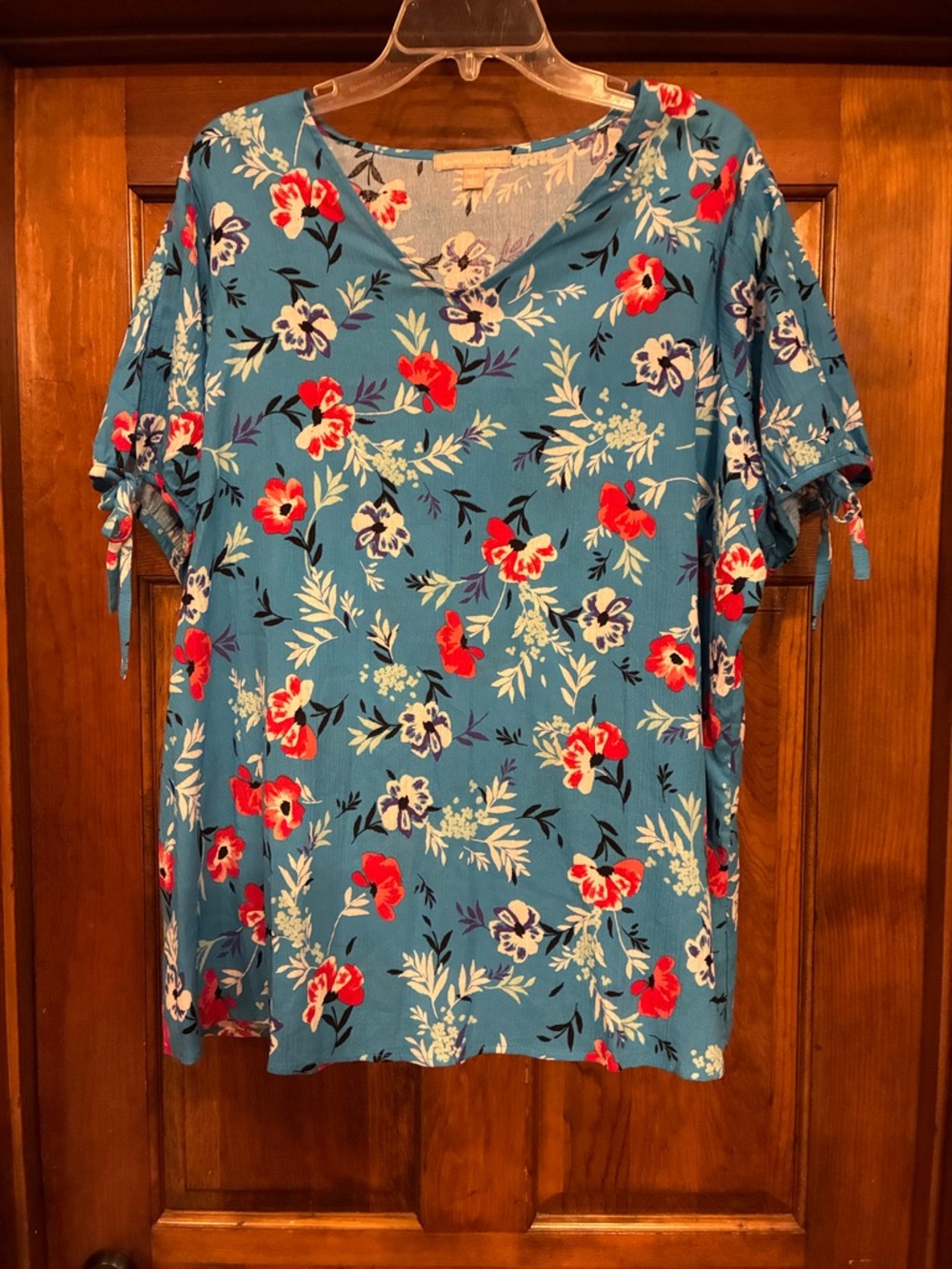 NWT Size 18/20 Woman Within Turquoise and Red Floral V-Neck Tie Sleeve Blouse